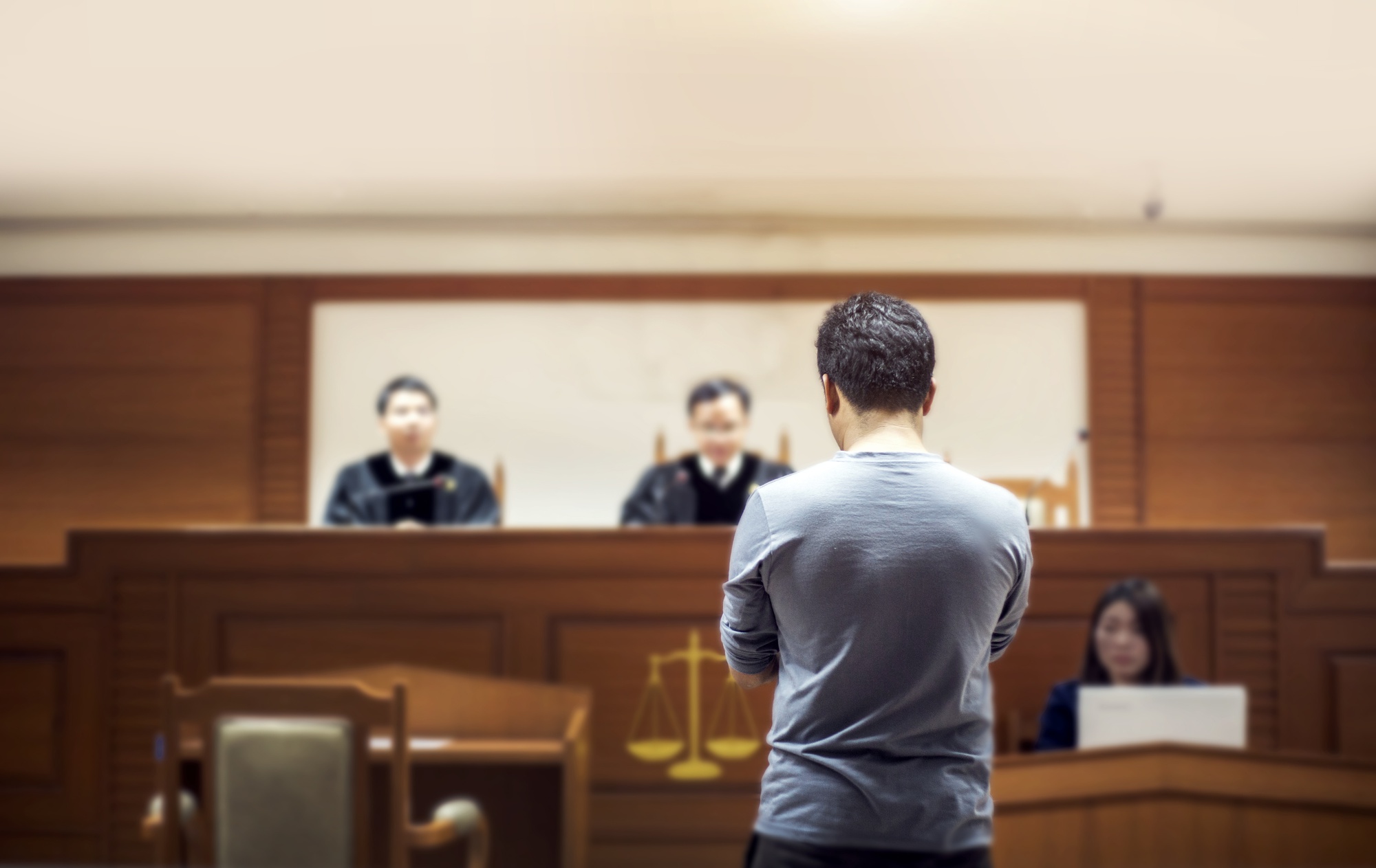 عوامل تأثیرگذار بر صدور اعاده دادرسی چیست؟
